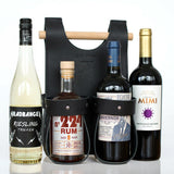 Vatertags-Geschenkset mit Governor's Blend, Feteaska Neagra, Headbanger Riesling, 224 Rum und Weinträger von ĝui vivon
